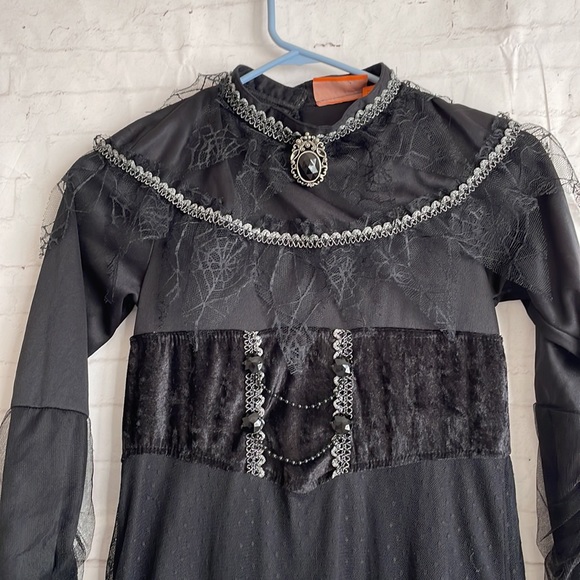 Gothic witch costume with hat size 10-12 - Picture 5 of 13